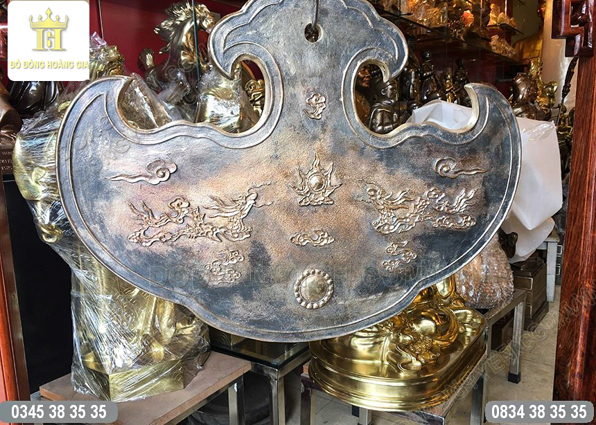 Khánh đồng đúc thủ công 
