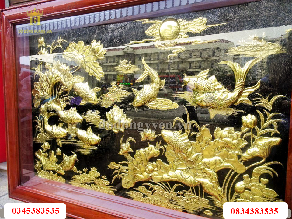 Tranh cá chép được làm thủ công tinh xảo
