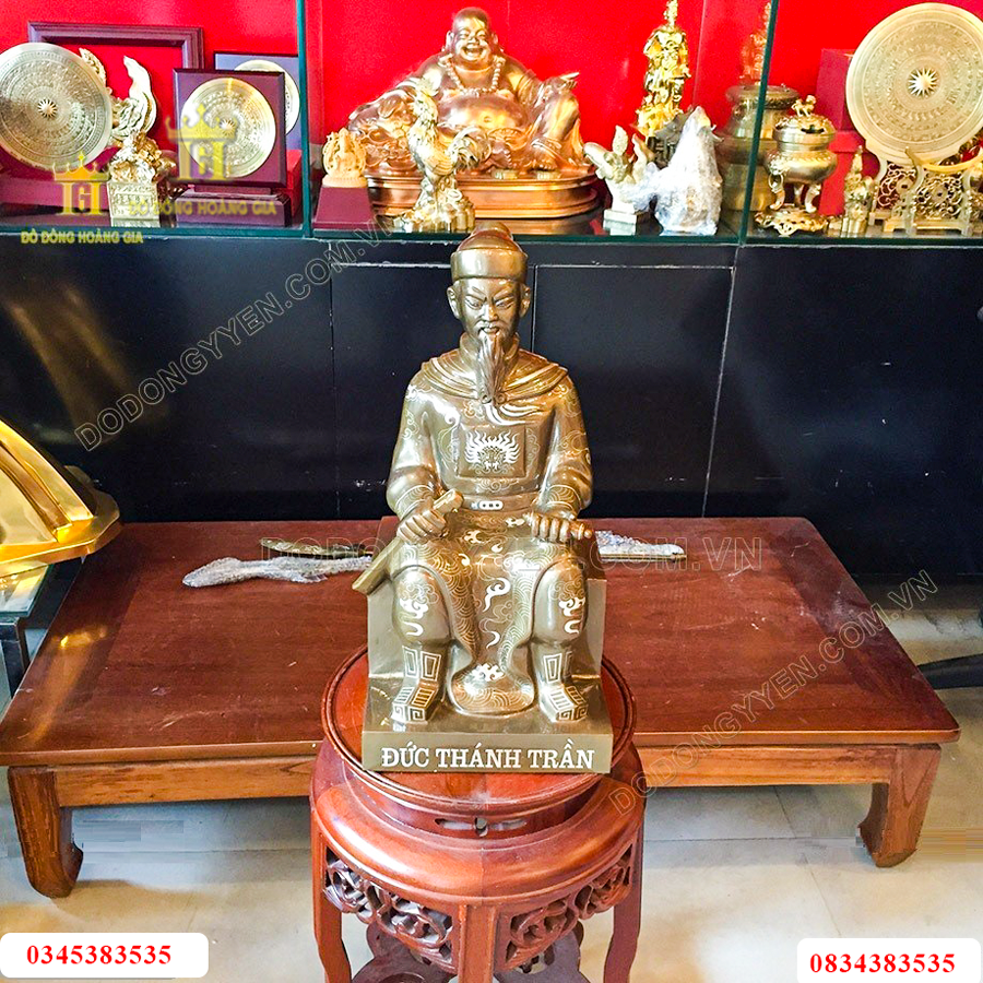 Tượng Trần Hưng Đạo bằng đồng khảm tam khí