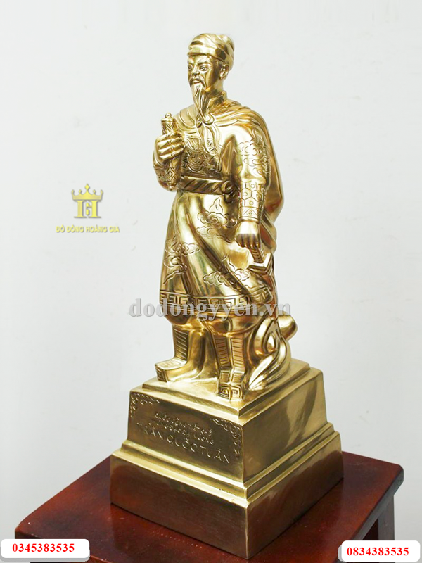 Tượng được chạm khắc tỉ mỉ