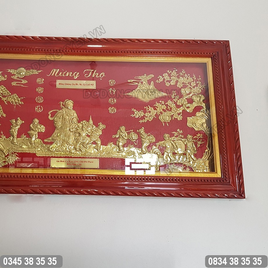 Từng họa tiết hoa văn được chạm thúc vô cùng sắc nét