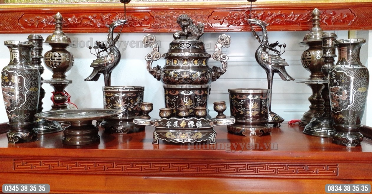 Bộ đồ thờ đầy đủ bằng đồng khảm ngũ sắc