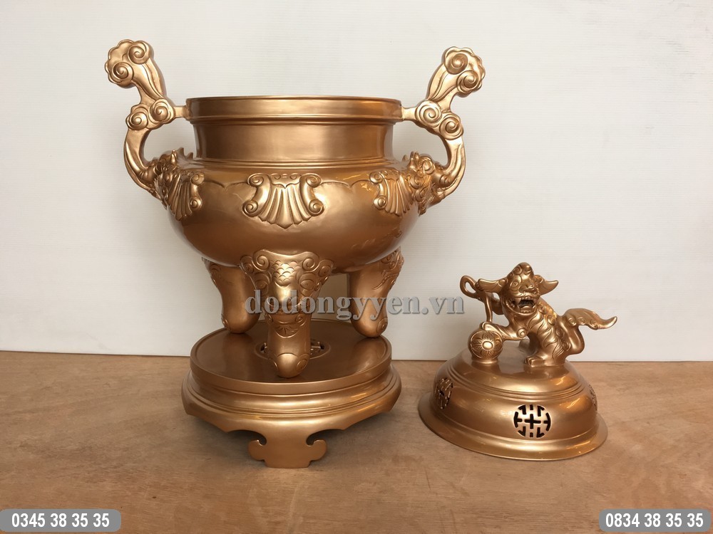 Đỉnh đồng đỏ được làm tháo nắp nghê dời
