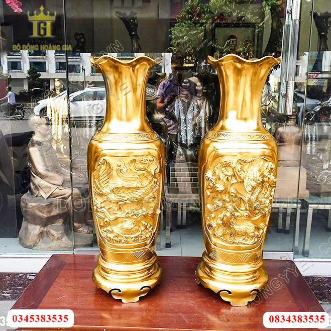 Lọ hoa bằng đồng vàng cát tút