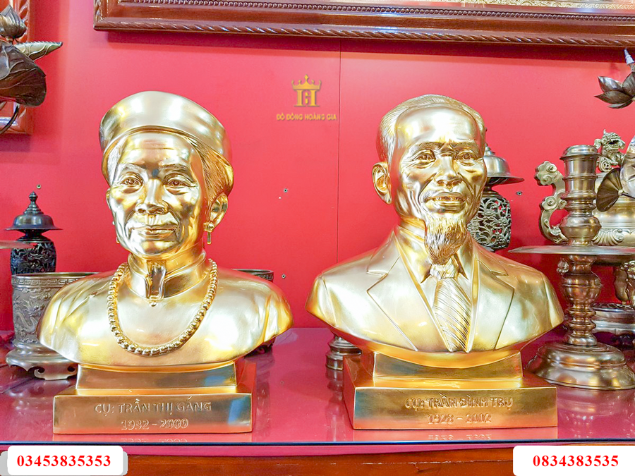 Tượng cụ công cụ bà truyền thần