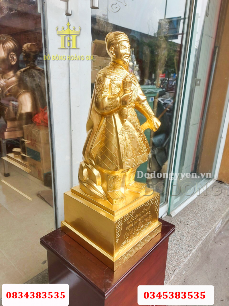 Tượng Trần Hưng Đạo dát vàng cao cấp