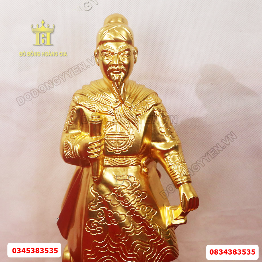 Tương Trần Quốc Tuấn dát vàng 