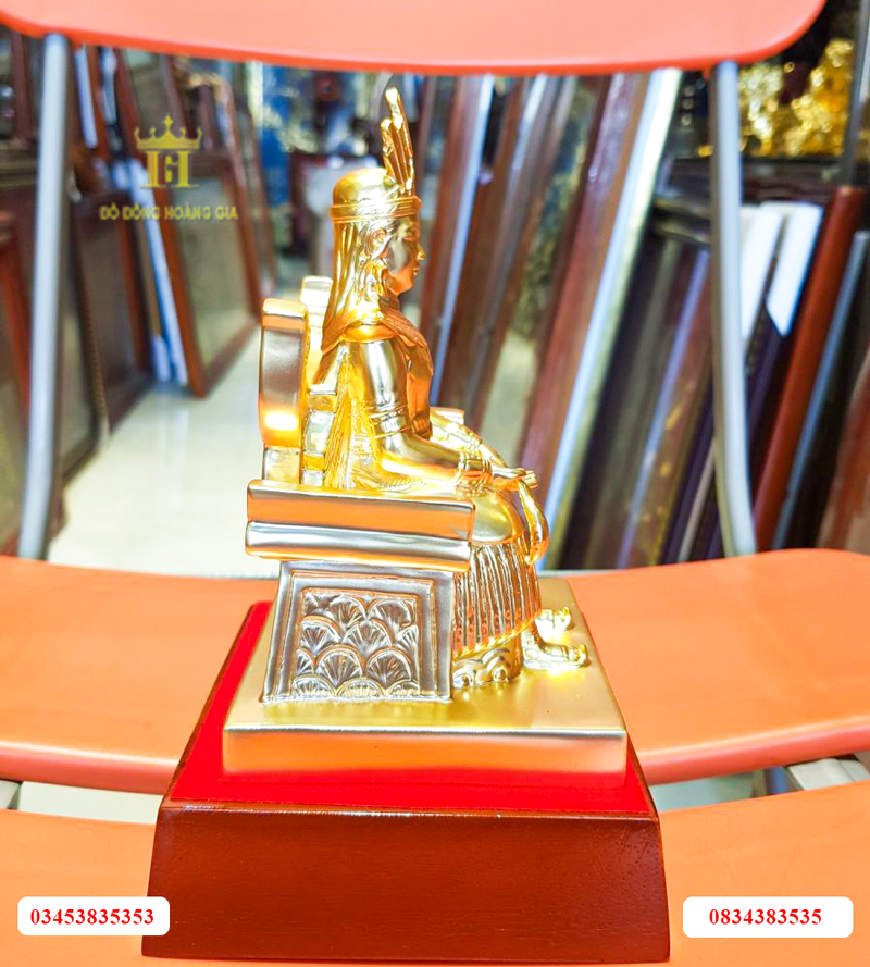 Tượng vua hùng dát vàng cao câp